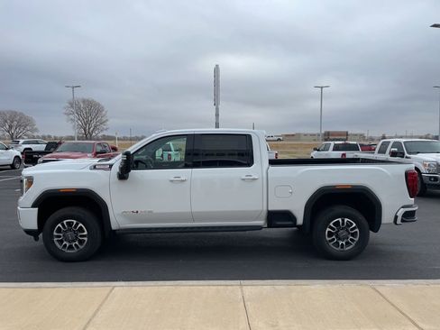 Used 2022 GMC Sierra 2500 AT4 image 4
