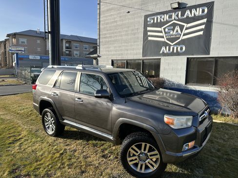 Used 2011 Toyota 4Runner Limited image 2
