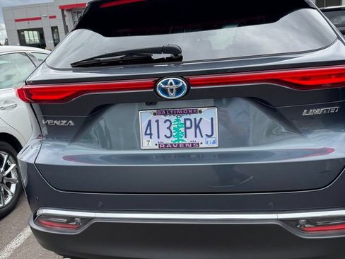 Used 2023 Toyota Venza Limited AWD/4WD image 7