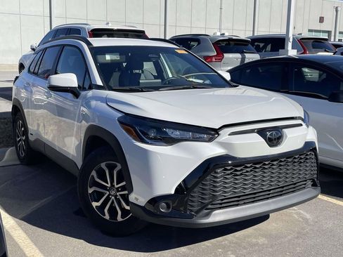 Used 2024 Toyota Corolla Cross SE image 1