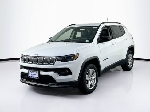 Used 2022 Jeep Compass Latitude w/ Convenience Group AWD/4WD image 1