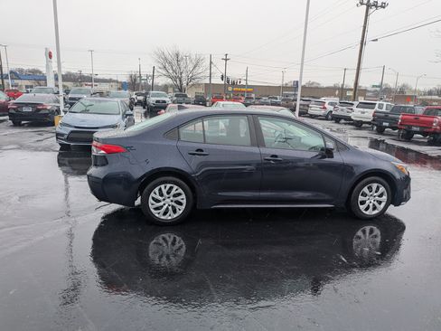 Certified 2022 Toyota Corolla LE image 11