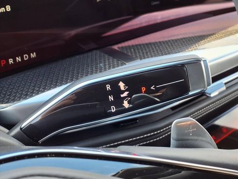 Used 2025 Cadillac Escalade V image 21