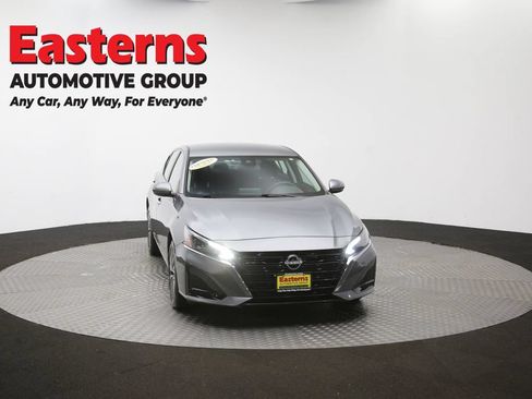 Used 2023 Nissan Altima 2.5 SV AWD/4WD image 51