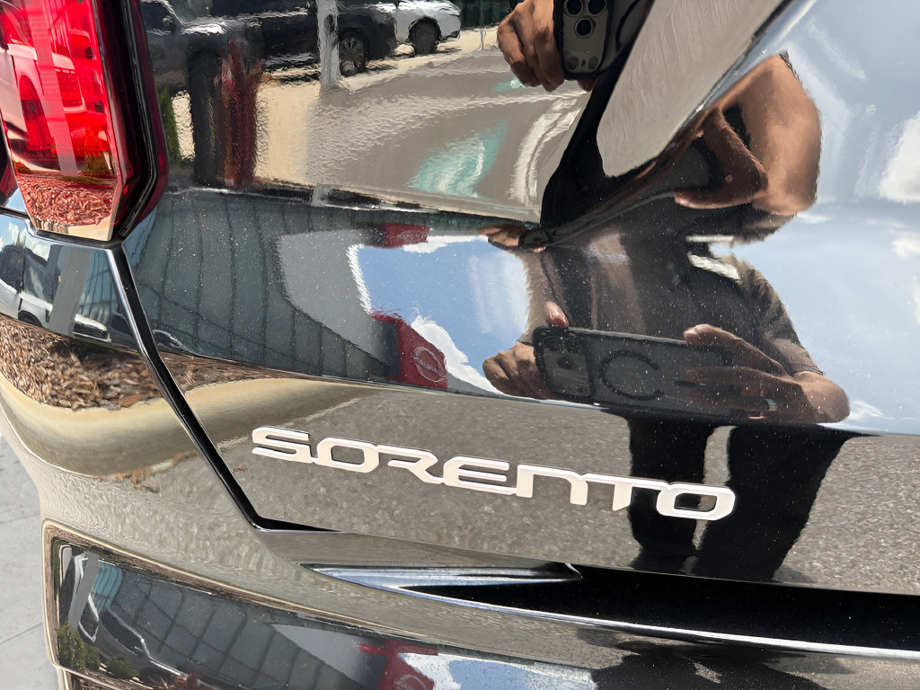 Used 2023 Kia Sorento EX FWD image 50