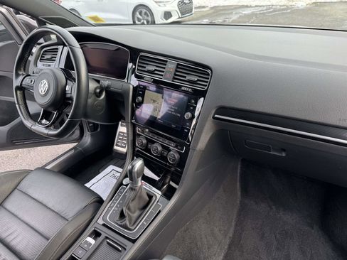 Used 2019 Volkswagen Golf R 4-Door image 33