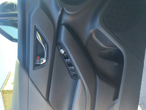 Used 2025 Subaru Crosstrek 2.5i Limited w/ Crosstrek Mirror Package image 17