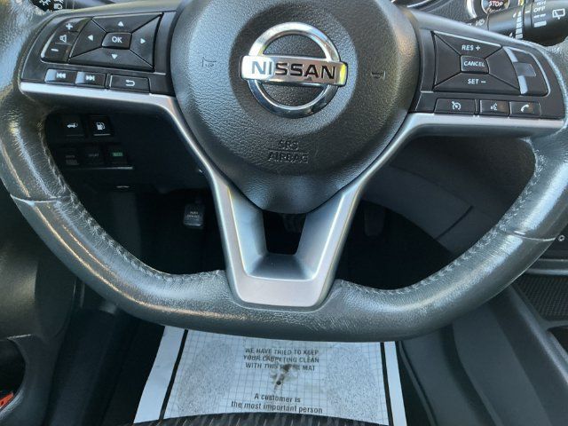Used 2018 Nissan Rogue SV AWD/4WD image 18