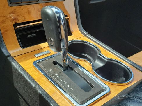 Used 2012 Lincoln Navigator 2WD image 37