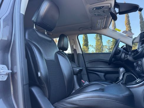 Used 2019 Jeep Compass Altitude image 19