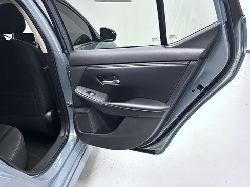 Certified 2024 Nissan Sentra SR FWD image 17