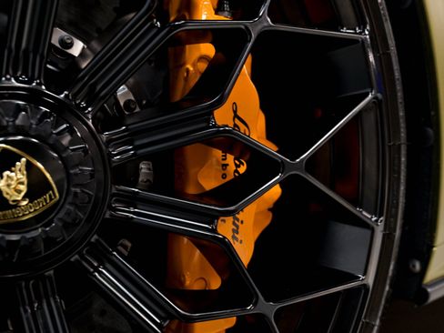 Used 2023 Lamborghini Huracan STO RWD image 28