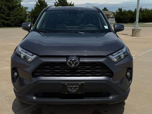Used 2025 Toyota RAV4 XLE Premium FWD image 5