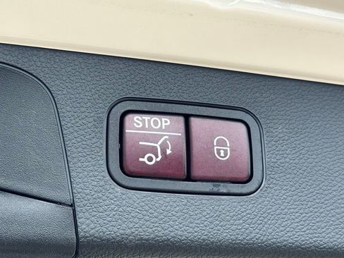 Used 2022 Mercedes-Benz GLC 300 image 23