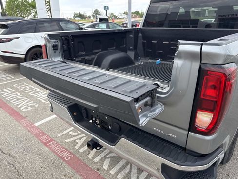 Used 2024 GMC Sierra 1500 SLE image 8