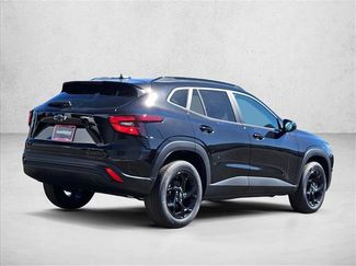 New 2026 Chevrolet Trax LT w/ Sunroof Package FWD video 2