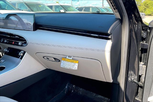 Certified 2026 Genesis GV70 2.5T Select AWD/4WD image 18