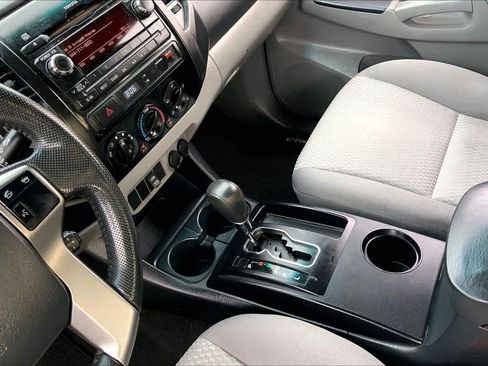 Used 2012 Toyota Tacoma PreRunner w/ Convenience Pkg RWD image 14