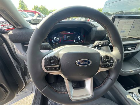 New 2026 Ford Explorer Active AWD/4WD image 24