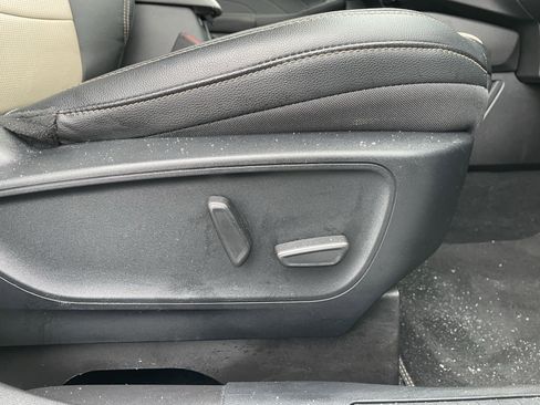 Certified 2022 Ford Escape Titanium w/ Titanium Elite Package image 43