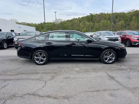 Used 2023 Honda Accord EX image 6