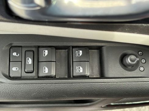 Used 2024 Jeep Compass Limited AWD/4WD image 13