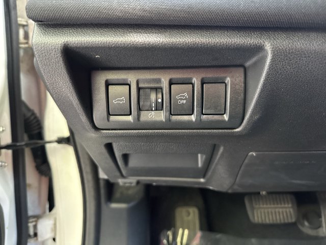 Used 2024 Subaru Outback Premium AWD/4WD image 27
