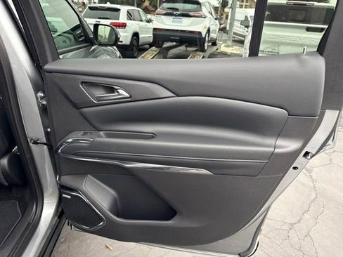 New 2026 Chevrolet Traverse High Country image 24