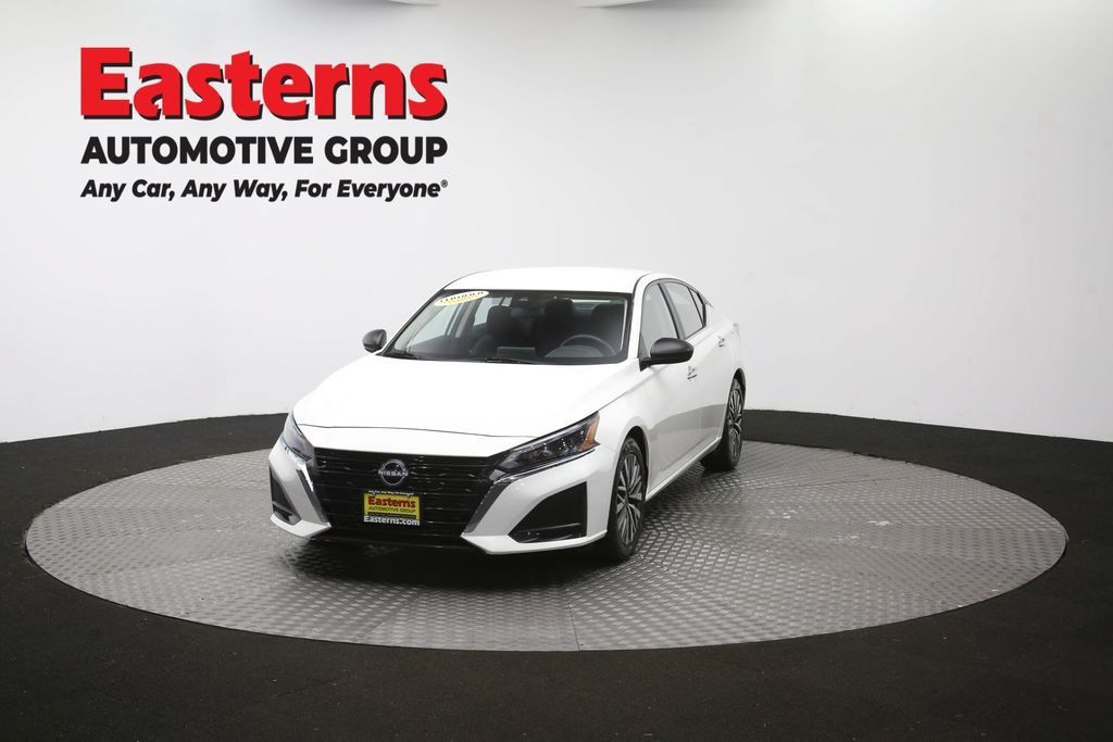 Used 2025 Nissan Altima 2.5 SV FWD image 51