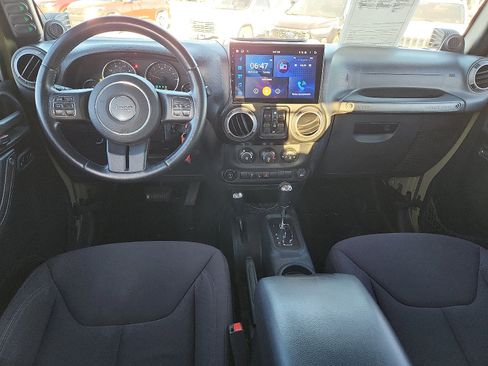 Used 2013 Jeep Wrangler Unlimited Sport image 12