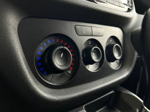 Used 2019 RAM ProMaster City Tradesman FWD image 23