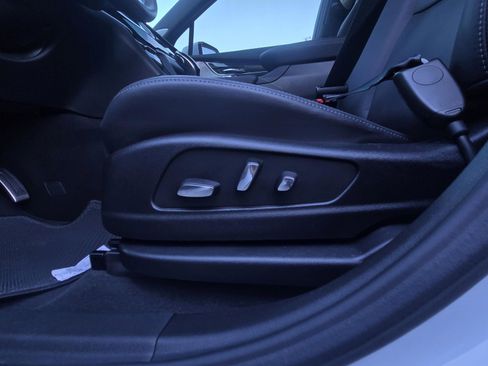Used 2025 Cadillac XT6 Sport w/ Technology Package AWD/4WD image 16