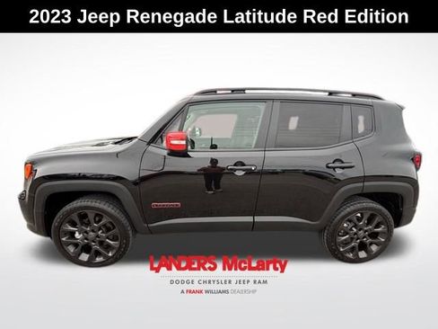 Used 2023 Jeep Renegade Latitude w/ Sun/Sound Group AWD/4WD image 3