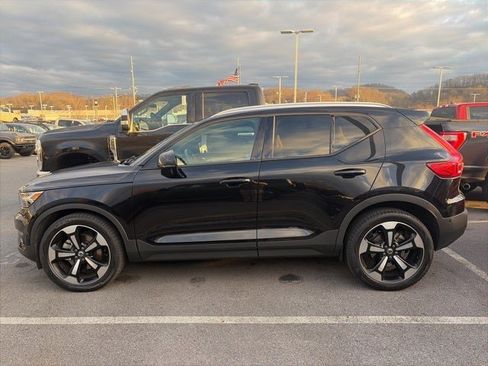 Used 2019 Volvo XC40 T5 Momentum image 8