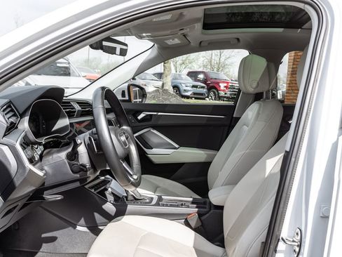 Used 2024 Audi Q3 2.0T Premium image 24