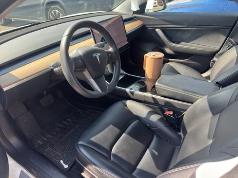 Used 2019 Tesla Model 3 Mid Range RWD image 6