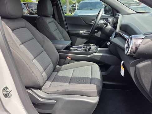 Used 2026 Chevrolet Equinox LT w/ Safety and Technology Package image 19