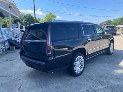 Used 2017 Cadillac Escalade ESV Platinum AWD/4WD image 5