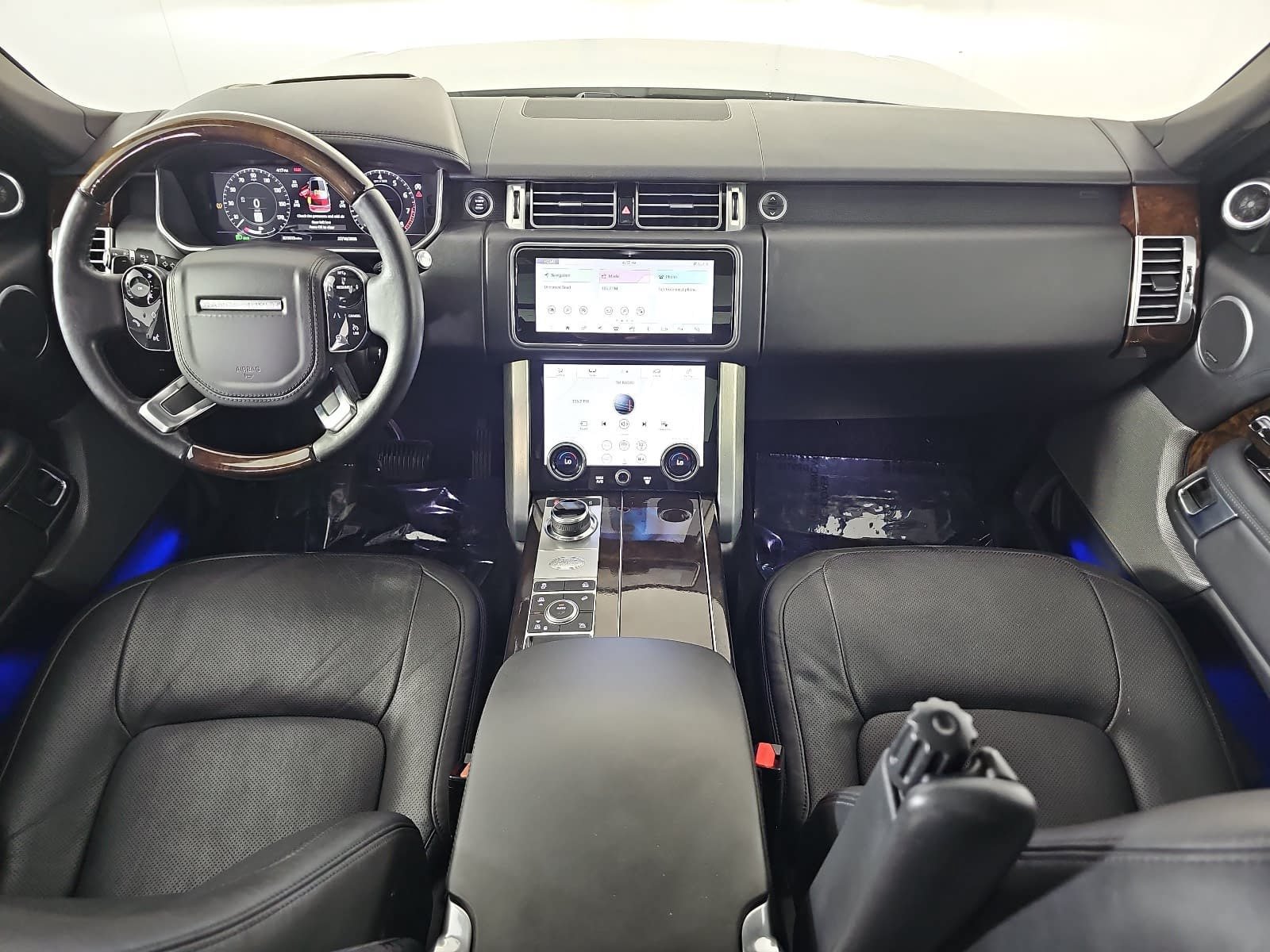 Used 2019 Land Rover Range Rover Long Wheelbase Supercharged AWD/4WD image 11