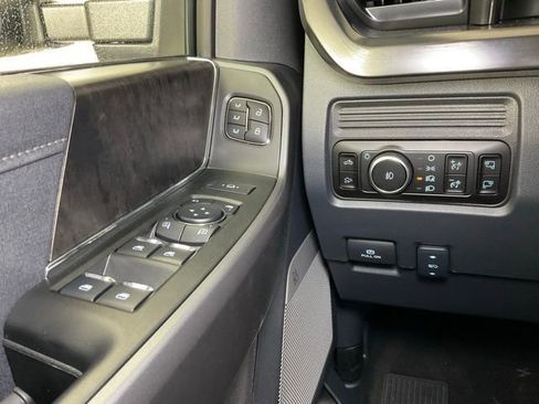 New 2026 Ford F250 Lariat w/ Black Appearance Package image 21