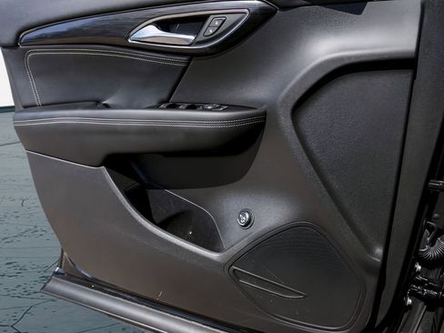 Used 2023 Buick Envision Preferred image 29