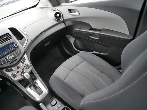 Used 2013 Chevrolet Sonic LT FWD image 11