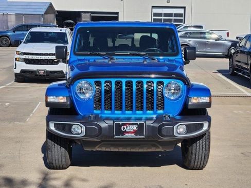 Used 2021 Jeep Gladiator Sport image 11