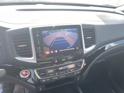 Used 2017 Honda Ridgeline Black Edition image 18
