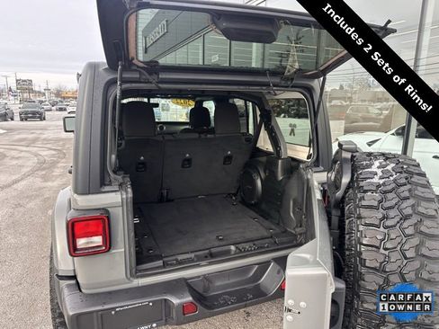 Used 2022 Jeep Wrangler Unlimited Sahara w/ Cold Weather Group image 7