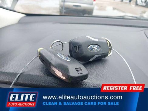 Used 2015 Ford Edge Titanium w/ Technology Package FWD image 21