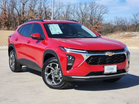 New 2026 Chevrolet Trax LT w/ Driver Confidence Package FWD image 1