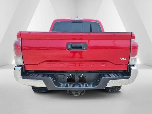 Used 2020 Toyota Tacoma TRD Off-Road AWD/4WD image 6
