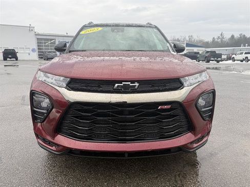 Used 2023 Chevrolet TrailBlazer RS w/ Sun and Liftgate Package image 2