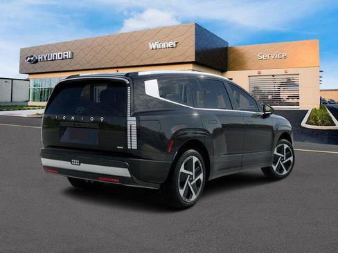 New 2026 Hyundai Ioniq 9 Calligraphy image 5